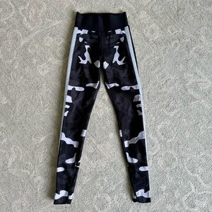 Ultracor Luxe Camo Stripe Leggings